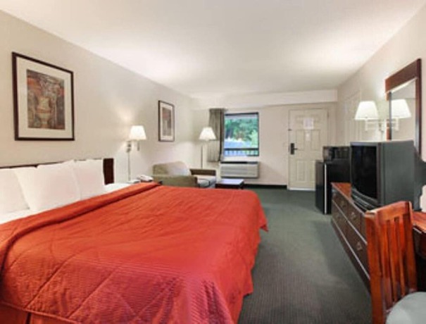 Imagen de la habitación del Hotel Days Inn and Suites By Wyndham Columbia Airport. Foto 7