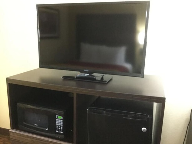 Imagen de la habitación del Hotel Days Inn and Suites By Wyndham Columbia Airport. Foto 8