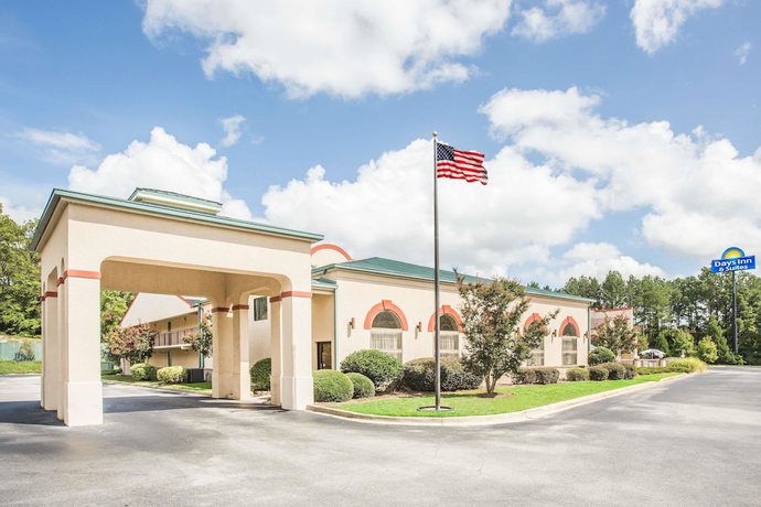 Imagen general del Hotel Days Inn and Suites By Wyndham Columbia Airport. Foto 1
