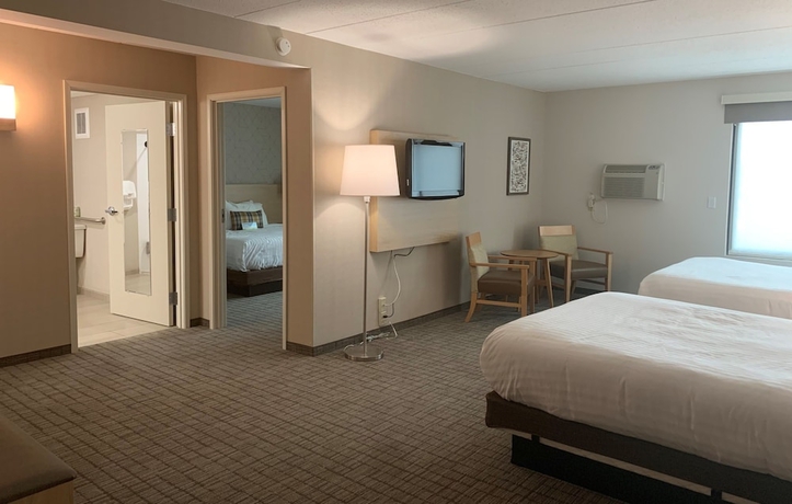 Imagen de la habitación del Hotel Days Inn and Suites By Wyndham Duluth By The Mall. Foto 11