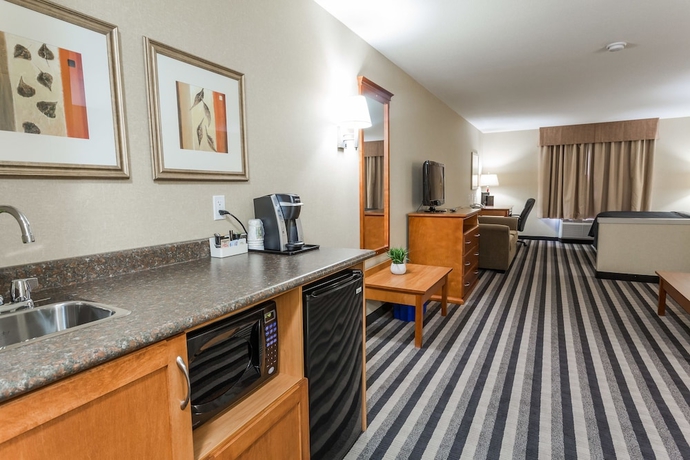 Imagen de la habitación del Hotel Days Inn and Suites By Wyndham Edmonton Airport. Foto 4