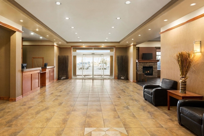 Imagen de los interiores del Hotel Days Inn and Suites By Wyndham Edmonton Airport. Foto 16