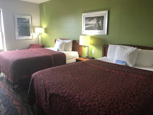 Imagen de la habitación del Hotel Days Inn and Suites By Wyndham Fort Myers Near Jetblue Park. Foto 5