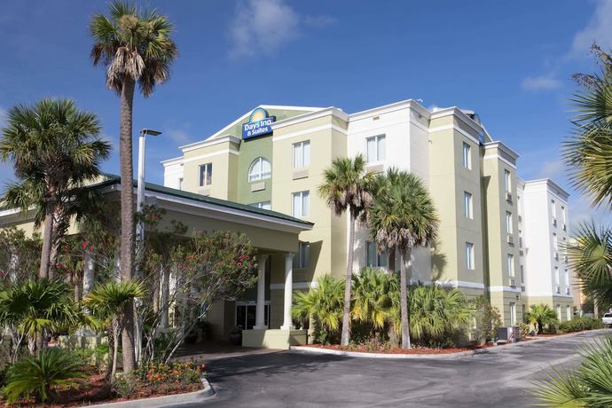 Imagen general del Hotel Days Inn and Suites By Wyndham Fort Pierce I-95. Foto 1