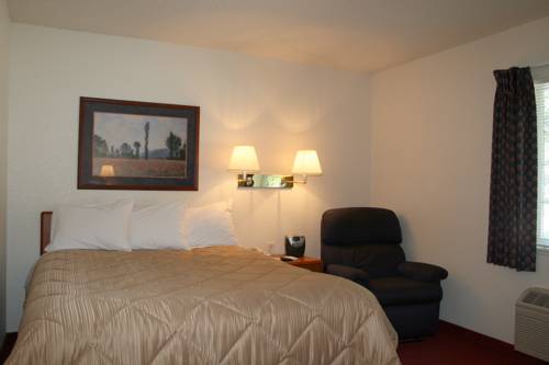 Imagen de la habitación del Hotel Days Inn and Suites By Wyndham Green Bay Wi.. Foto 2