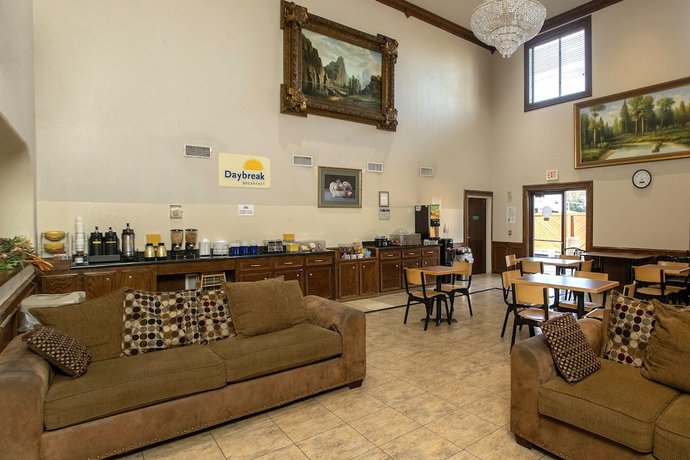 Imagen del bar/restaurante del Hotel Days Inn and Suites By Wyndham Houston North/aldine. Foto 3