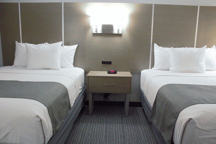 Imagen de la habitación del Hotel Days Inn and Suites By Wyndham Houston Nw Cypress. Foto 2