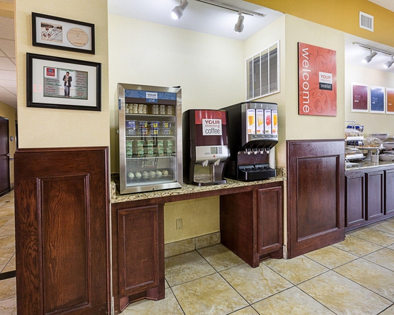 Imagen del bar/restaurante del Hotel Days Inn and Suites By Wyndham Houston / West Energy Corridor. Foto 4