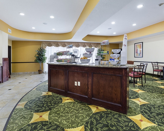 Imagen del bar/restaurante del Hotel Days Inn and Suites By Wyndham Houston / West Energy Corridor. Foto 6