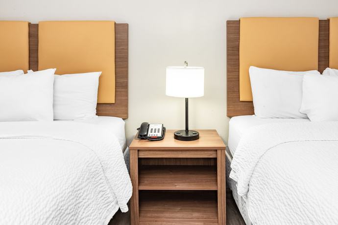 Imagen de la habitación del Hotel Days Inn and Suites By Wyndham Huntsville. Foto 10