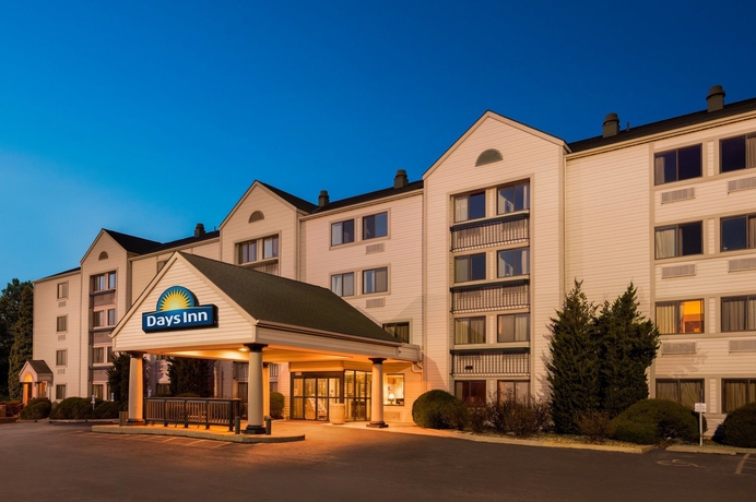 Imagen general del Hotel Days Inn and Suites By Wyndham Kansas City South. Foto 2