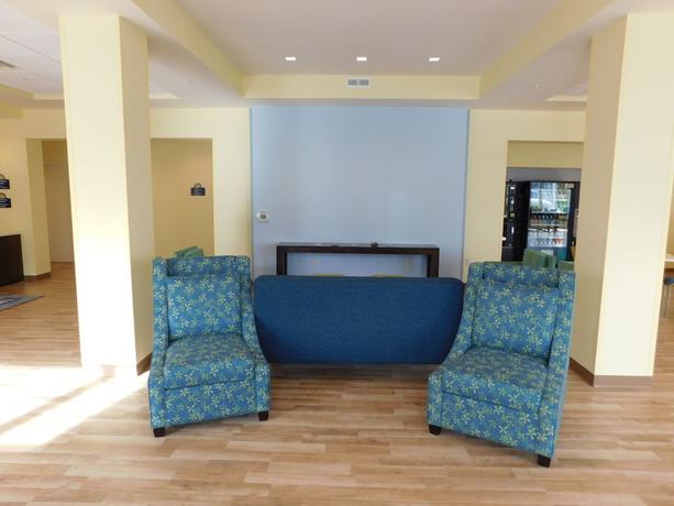 Imagen de los interiores del Hotel Days Inn and Suites By Wyndham Kearney. Foto 18