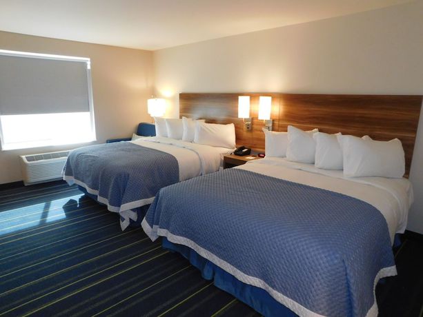 Imagen de la habitación del Hotel Days Inn and Suites By Wyndham Kearney. Foto 12