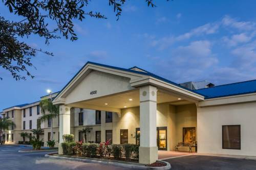 Imagen general del Hotel Days Inn and Suites By Wyndham Lakeland. Foto 2