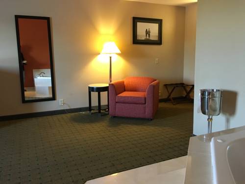 Imagen de la habitación del Hotel Days Inn and Suites By Wyndham Lakeland. Foto 4