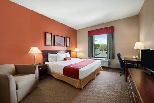 Imagen de la habitación del Hotel Days Inn and Suites By Wyndham Lakeland. Foto 12