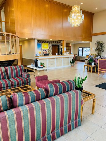 Imagen de los interiores del Hotel Days Inn and Suites By Wyndham Logan. Foto 19