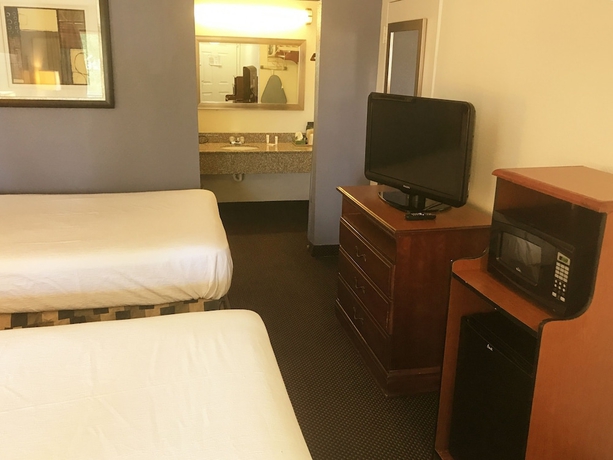 Imagen de la habitación del Hotel Days Inn and Suites By Wyndham Mobile. Foto 5