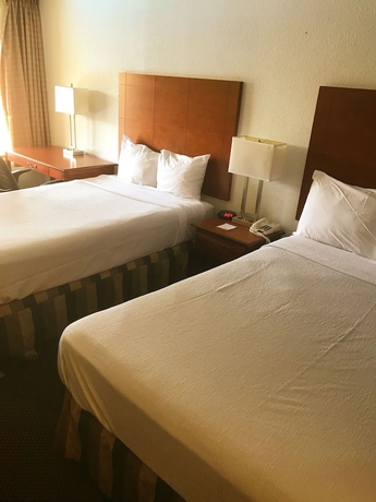 Imagen de la habitación del Hotel Days Inn and Suites By Wyndham Mobile. Foto 9