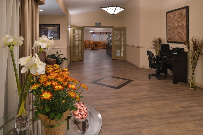 Imagen de los interiores del Hotel Days Inn and Suites By Wyndham Moncton. Foto 8