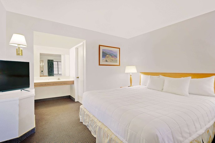 Imagen de la habitación del Hotel Days Inn and Suites By Wyndham Needles. Foto 8