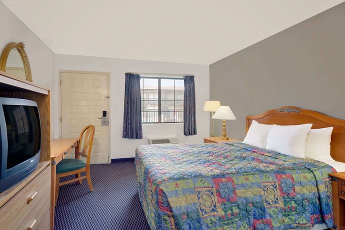 Imagen de la habitación del Hotel Days Inn and Suites By Wyndham Needles. Foto 13