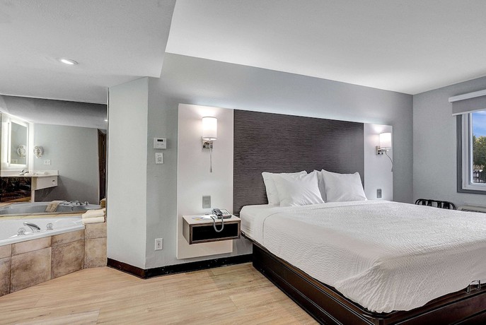 Imagen de la habitación del Hotel Days Inn and Suites By Wyndham Niagara Falls/buffalo. Foto 10