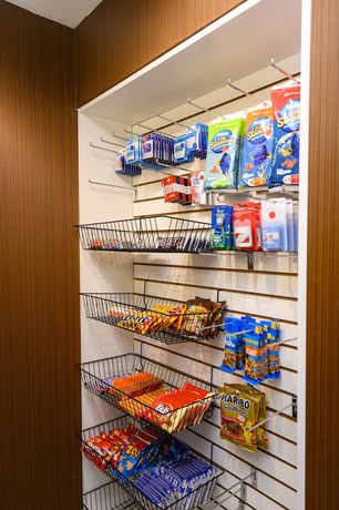 Imagen de los interiores del Hotel Days Inn and Suites By Wyndham Niagara Falls/buffalo. Foto 15