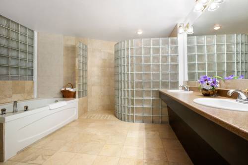 Imagen de la habitación del Hotel Days Inn and Suites By Wyndham North Bay Downtown. Foto 3