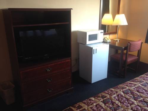 Imagen de la habitación del Hotel Days Inn and Suites By Wyndham Of Morris. Foto 8