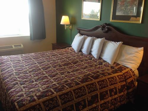 Imagen de la habitación del Hotel Days Inn and Suites By Wyndham Of Morris. Foto 10