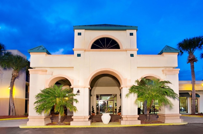 Imagen general del Hotel Days Inn and Suites By Wyndham Orlando Airport. Foto 1