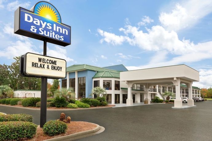 Imagen general del Hotel Days Inn and Suites By Wyndham Savannah Midtown. Foto 4