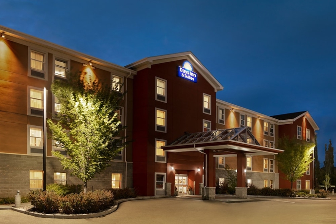Imagen general del Hotel Days Inn and Suites By Wyndham Sherwood Park Edmonton. Foto 1