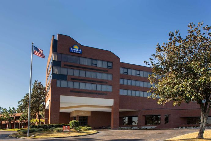 Imagen general del Hotel Days Inn and Suites By Wyndham Tallahassee Conf Center I-10. Foto 1