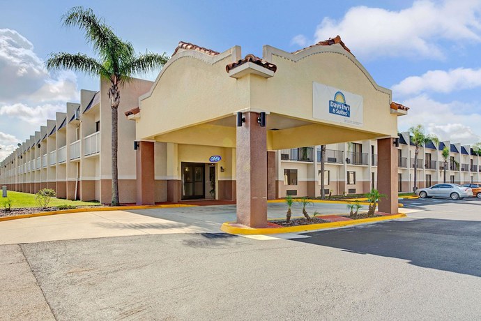 Imagen general del Hotel Days Inn and Suites By Wyndham Tampa Near Ybor City. Foto 1