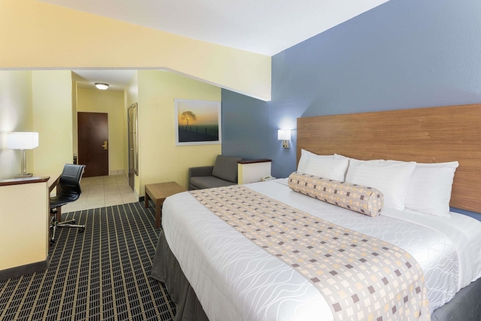 Imagen de la habitación del Hotel Days Inn and Suites By Wyndham Union City. Foto 6