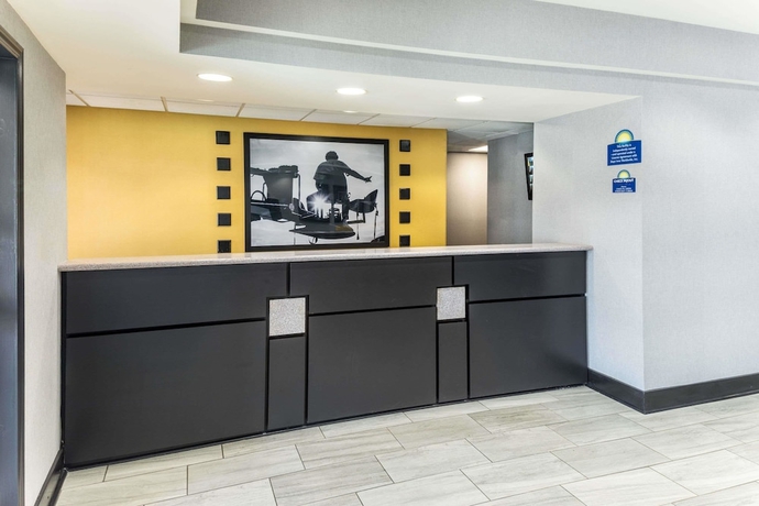 Imagen de los interiores del Hotel Days Inn and Suites By Wyndham Union City. Foto 17