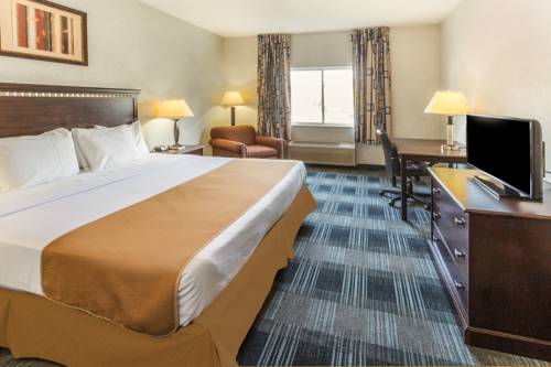Imagen de la habitación del Hotel Days Inn and Suites By Wyndham Vancouver. Foto 10