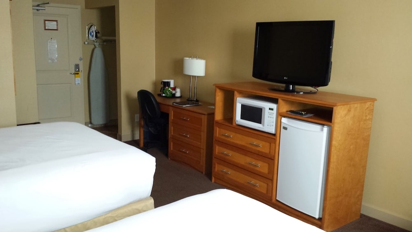 Imagen de la habitación del Hotel Days Inn and Suites By Wyndham West Edmonton. Foto 7
