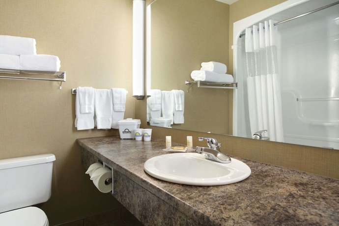 Imagen de la habitación del Hotel Days Inn and Suites By Wyndham West Edmonton. Foto 10