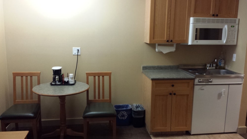 Imagen de la habitación del Hotel Days Inn and Suites By Wyndham West Edmonton. Foto 14