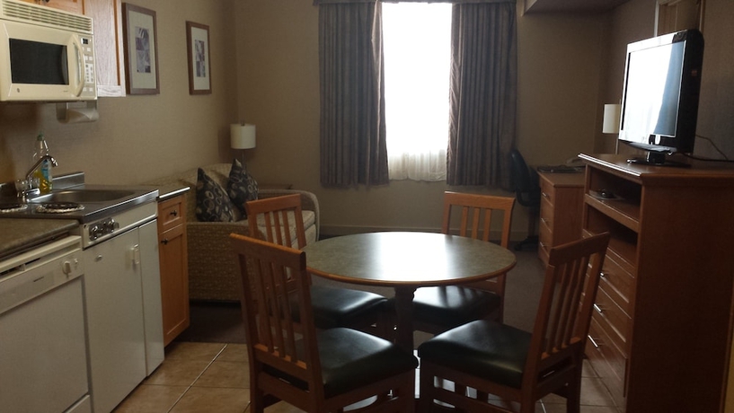 Imagen de la habitación del Hotel Days Inn and Suites By Wyndham West Edmonton. Foto 15