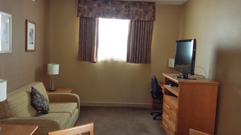Imagen de la habitación del Hotel Days Inn and Suites By Wyndham West Edmonton. Foto 16