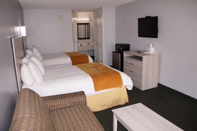 Imagen de la habitación del Hotel Days Inn and Suites By Wyndham Williamsburg Colonial. Foto 3