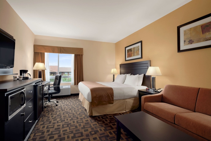 Imagen de la habitación del Hotel Days Inn and Suites By Wyndham Winnipeg Airport Manitoba. Foto 8