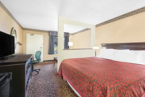 Imagen de la habitación del Hotel Days Inn and Suites By Wyndham York. Foto 7