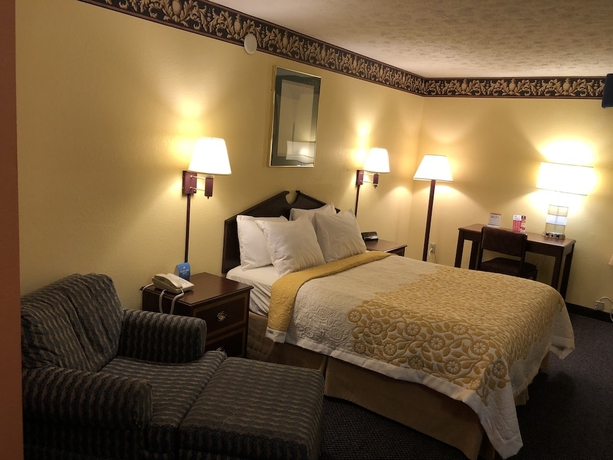 Imagen de la habitación del Hotel Days Inn and Suites By Wyndham Youngstown / Girard Ohio. Foto 2