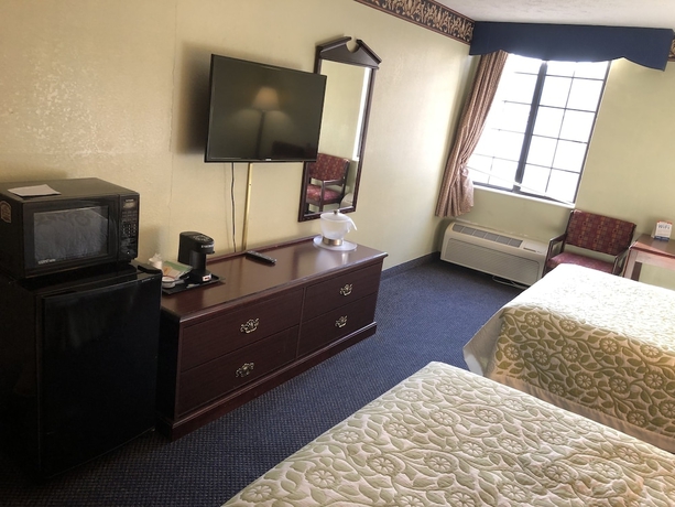 Imagen de la habitación del Hotel Days Inn and Suites By Wyndham Youngstown / Girard Ohio. Foto 14