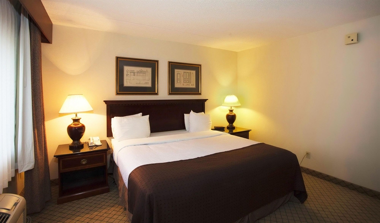 Imagen de la habitación del Hotel Days Inn and Suites Omaha. Foto 3